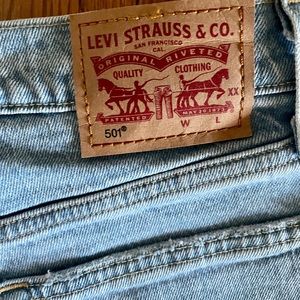 Levi’s 501 Women’s Jeans